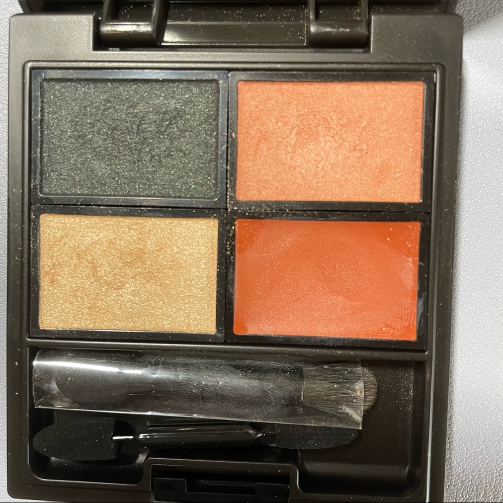 Celvoke - Japan Eyeshadow Quads - 05 used!